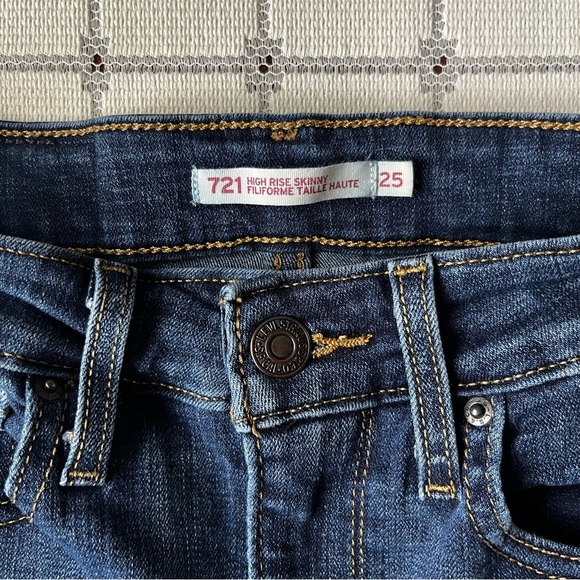 Levi's 721 high rise skinny jeans- dark wash size 25 - Picture 4 of 9
